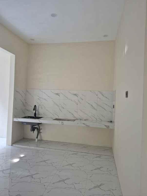 dijual rumah komplek pratista antapani