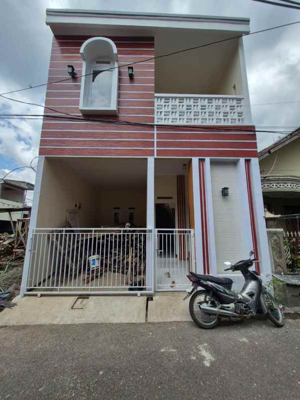 dijual rumah komplek riung bandung