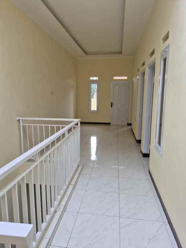 dijual rumah komplek riung bandung