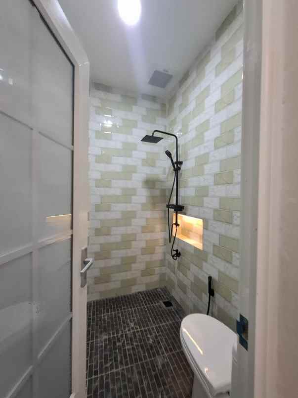 dijual rumah kota harapan indah bekasi