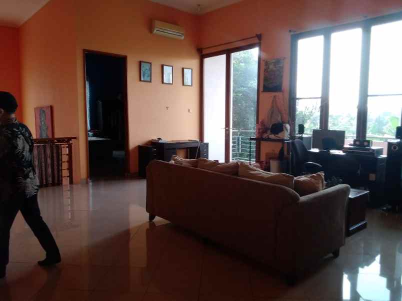 dijual rumah lebak bulus cilandak