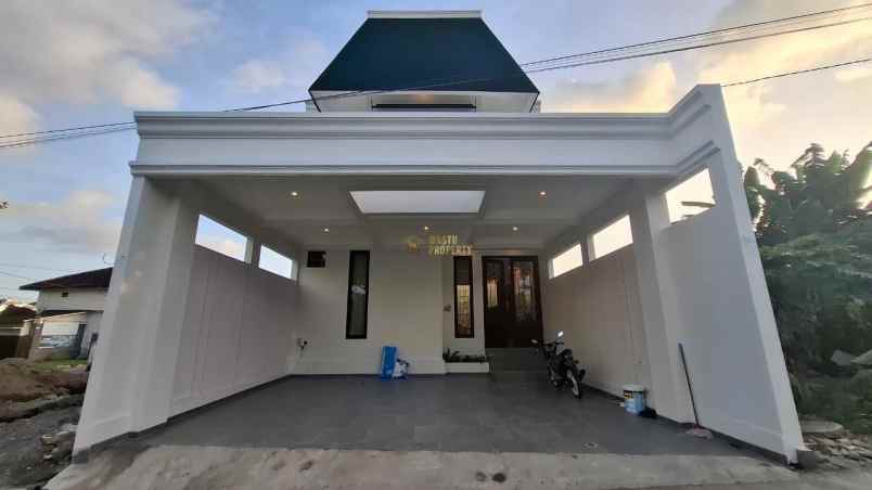 dijual rumah maguwoharjo