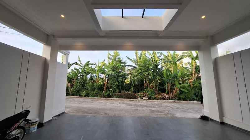 dijual rumah maguwoharjo