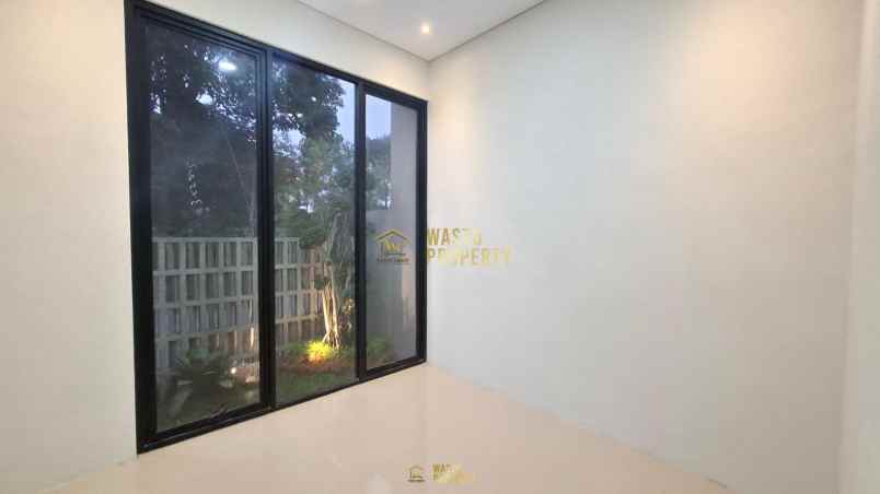 dijual rumah maguwoharjo depok sleman