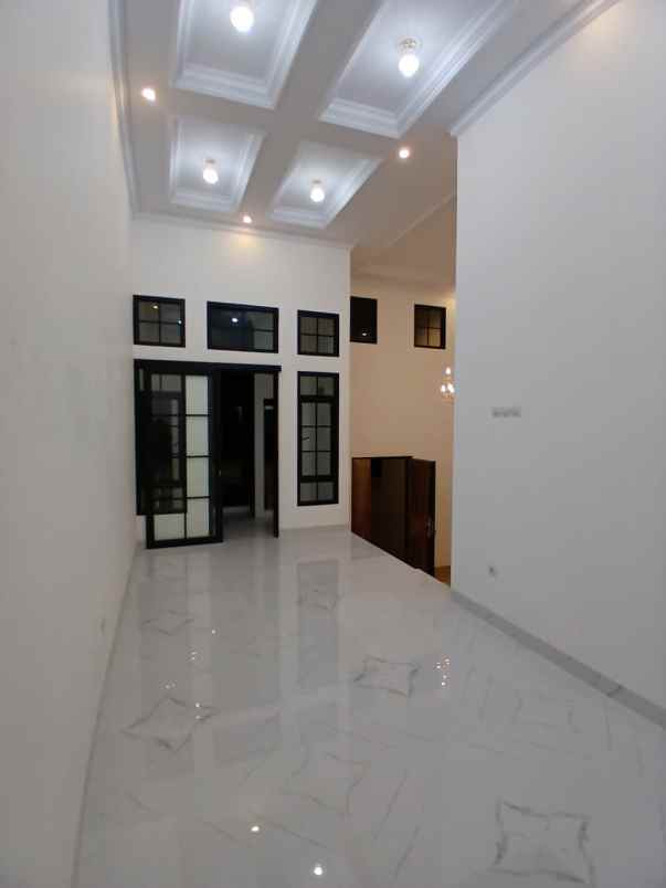dijual rumah mampang depok
