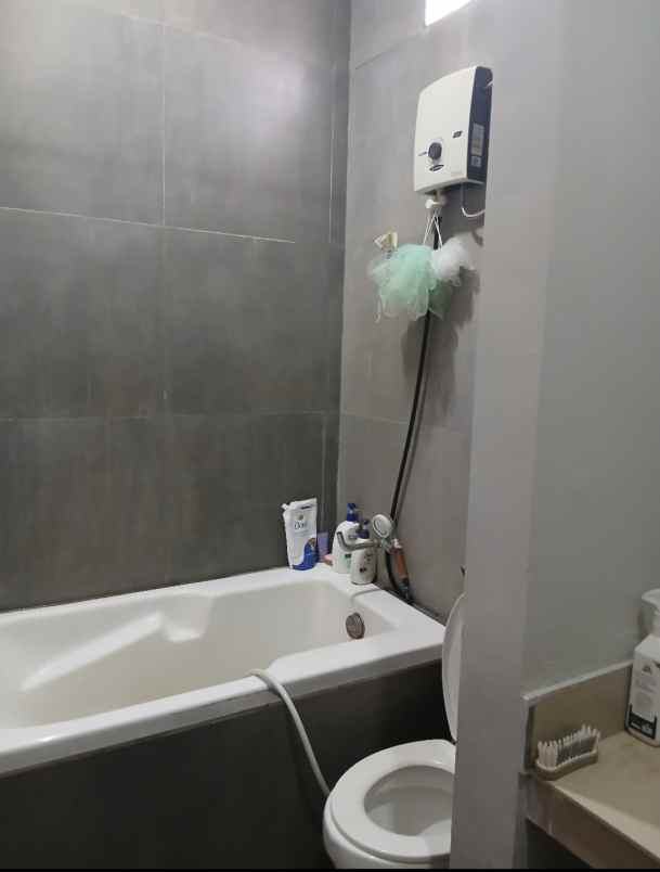 dijual rumah mampang pancoran mas depok