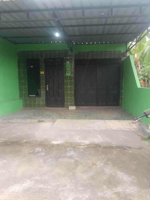 dijual rumah mangku jalan raya manisrenggo kemalang