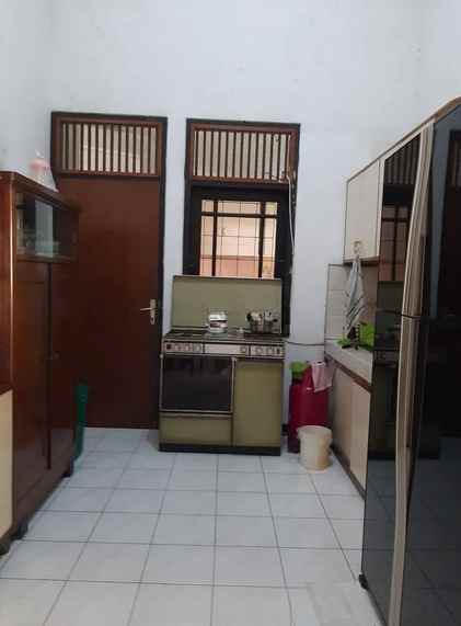 dijual rumah manyar jaya