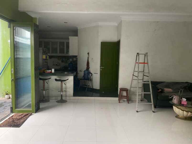 dijual rumah mas naga galqxy bekasi selatan
