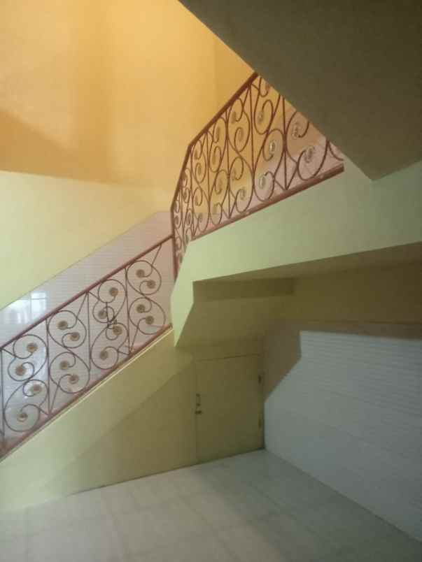 dijual rumah medayu