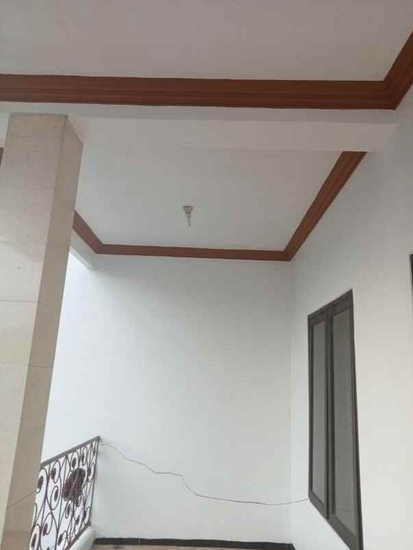 dijual rumah medayu