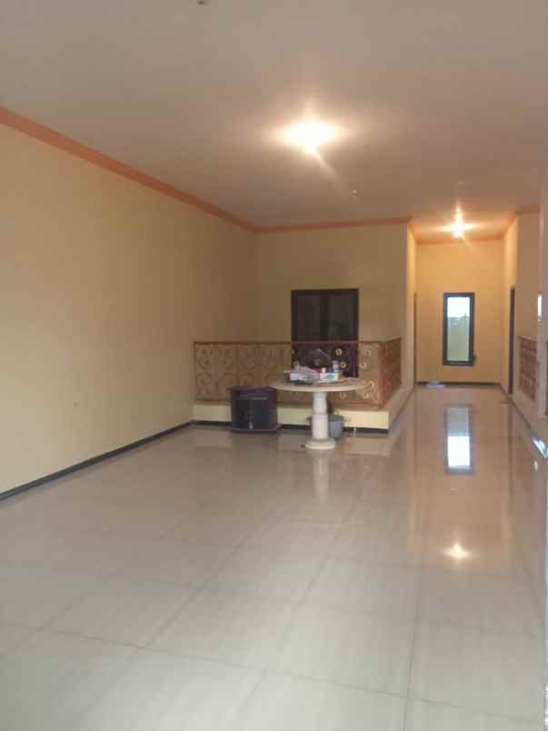 dijual rumah medayu