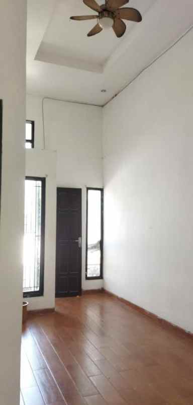 dijual rumah medokan ayu tambak