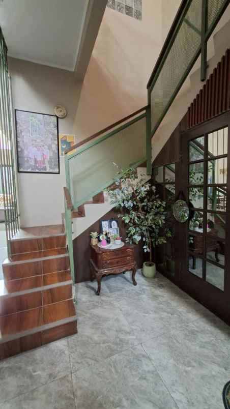 dijual rumah megapolitan cinere estate