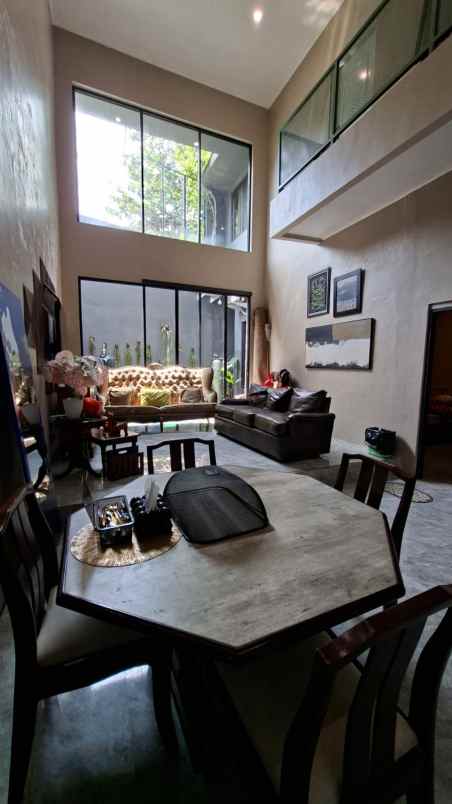 dijual rumah megapolitan cinere estate