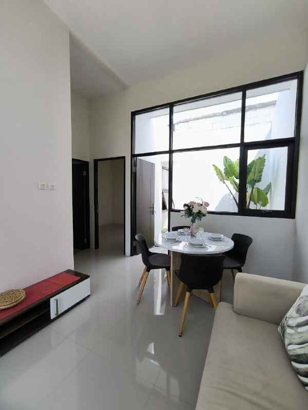 dijual rumah menganti