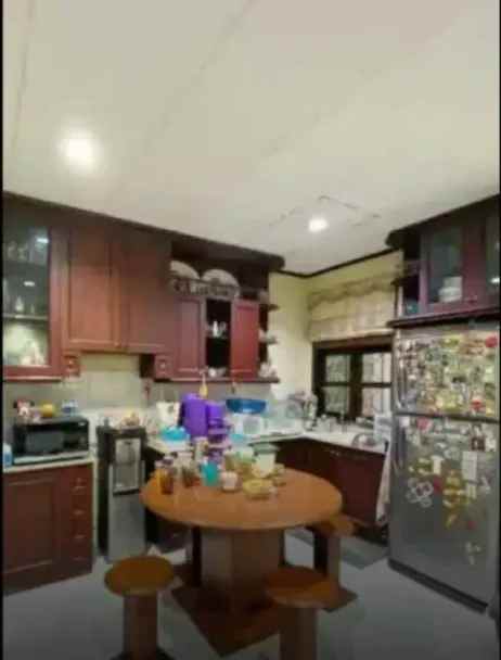 dijual rumah menteng