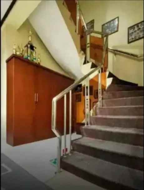 dijual rumah menteng