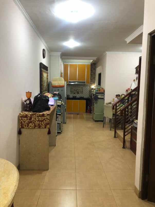 dijual rumah metro permata 1