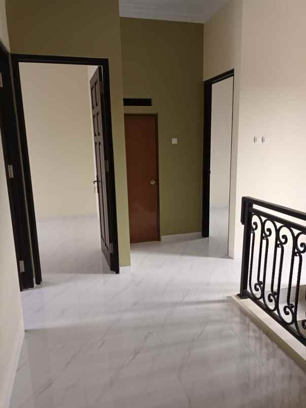 dijual rumah murah dekat pintu toll cijago depok