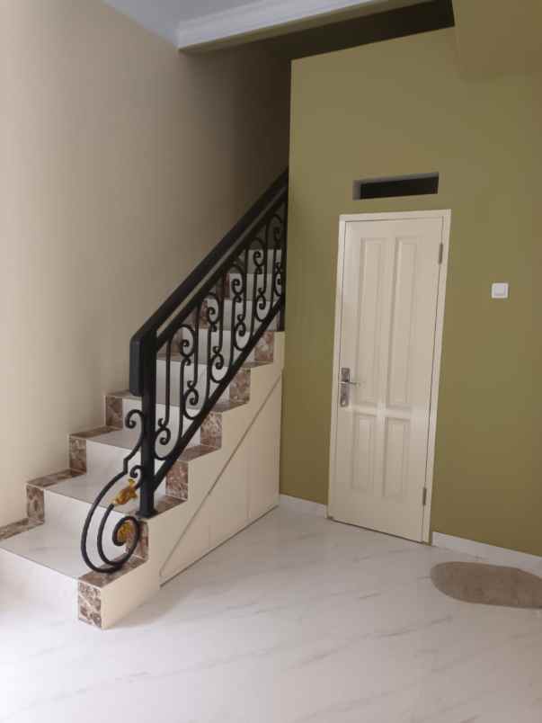 dijual rumah murah dekat pintu toll cijago depok