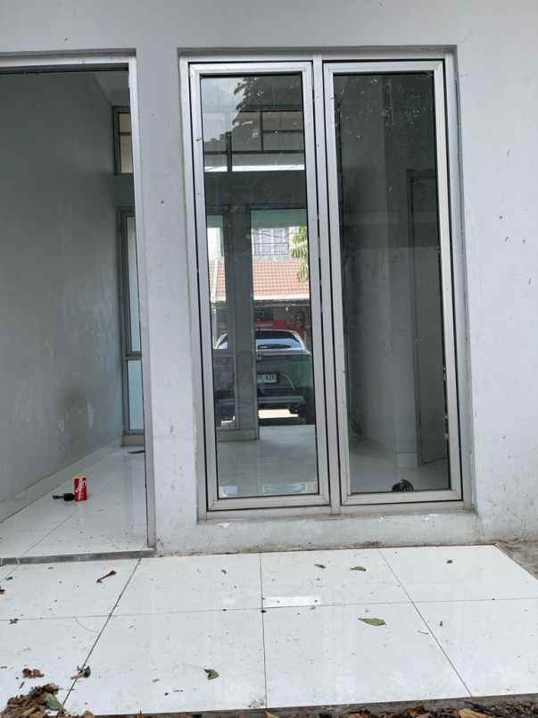 dijual rumah mutiara gading city