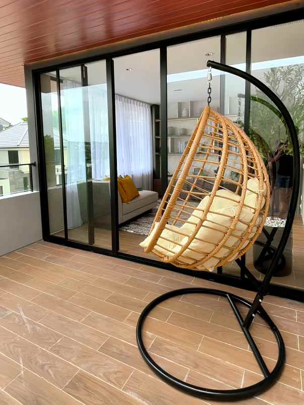 dijual rumah ngesrep