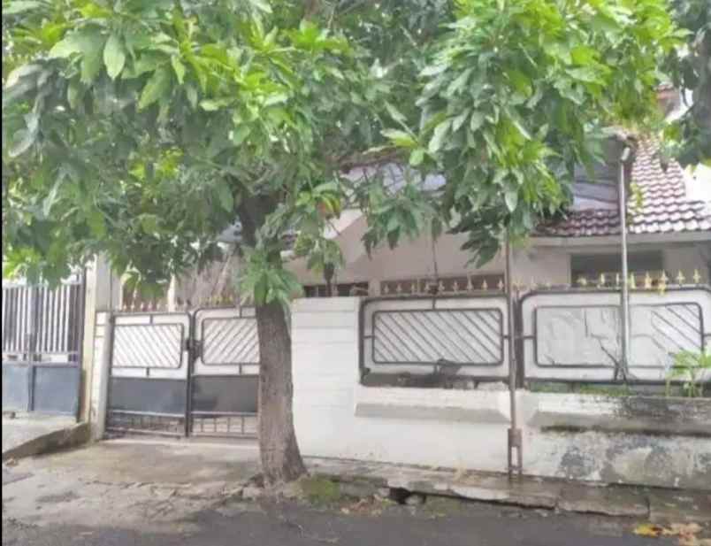 dijual rumah nginden intan