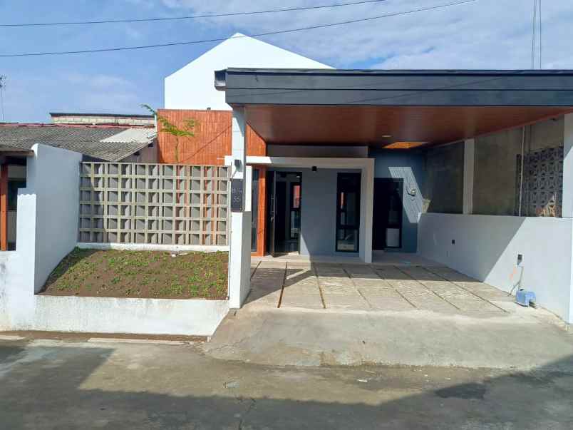 dijual rumah pajangan bantul