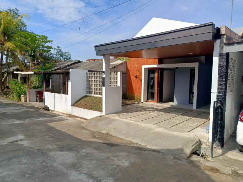 dijual rumah pajangan bantul
