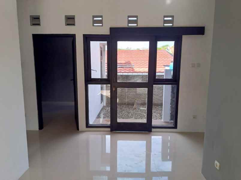 dijual rumah pajangan bantul