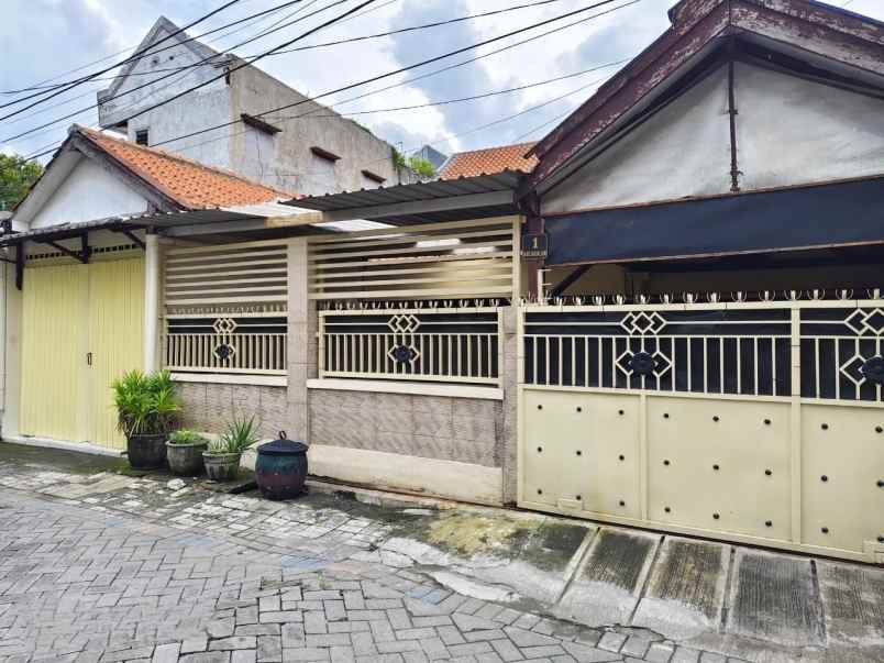 dijual rumah pakis