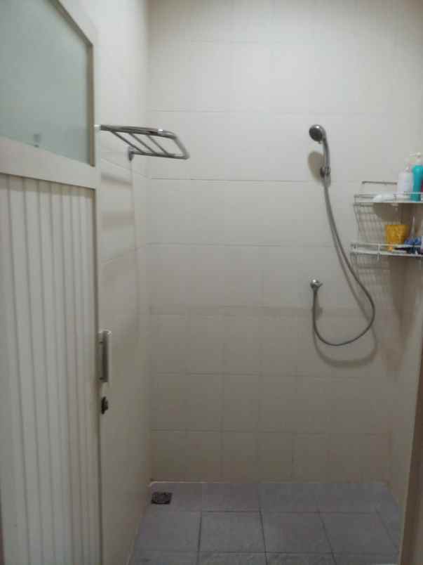 dijual rumah pakuwon city sorento