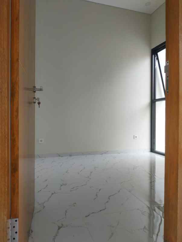 dijual rumah pamulang