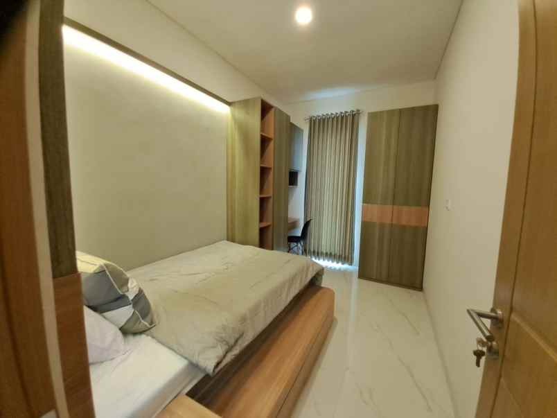 dijual rumah pejaten