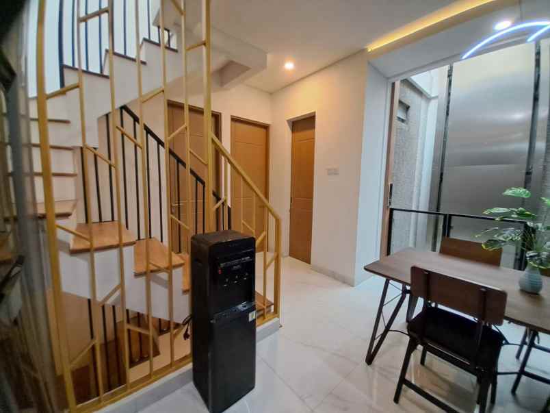 dijual rumah pejaten