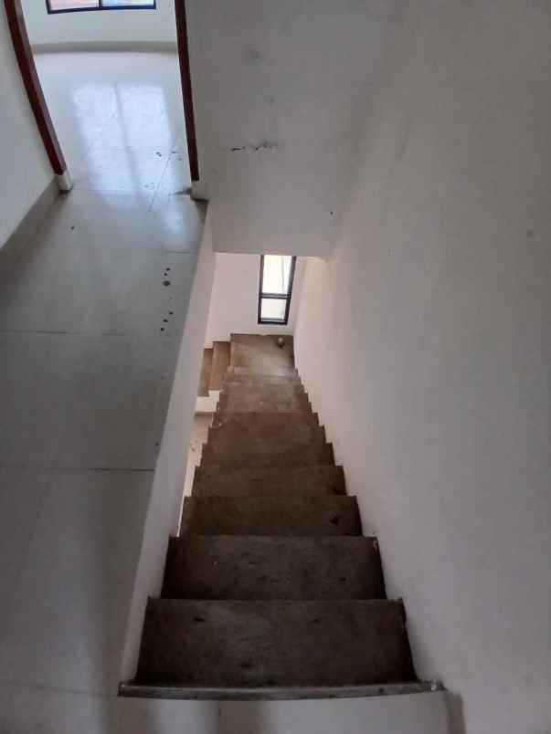 dijual rumah pengasinan