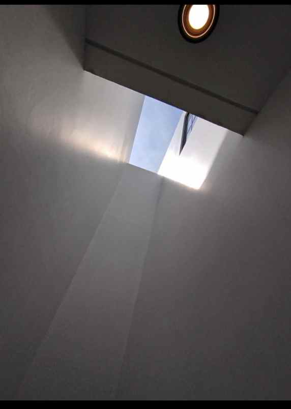 dijual rumah perum boulevard hijau kota