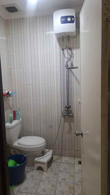 dijual rumah perumahan duta bumi