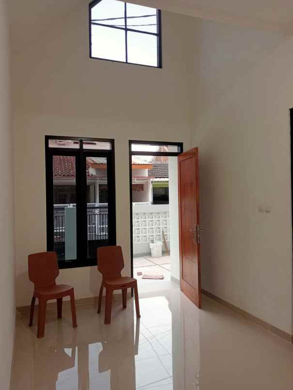 dijual rumah perumahan permata biru