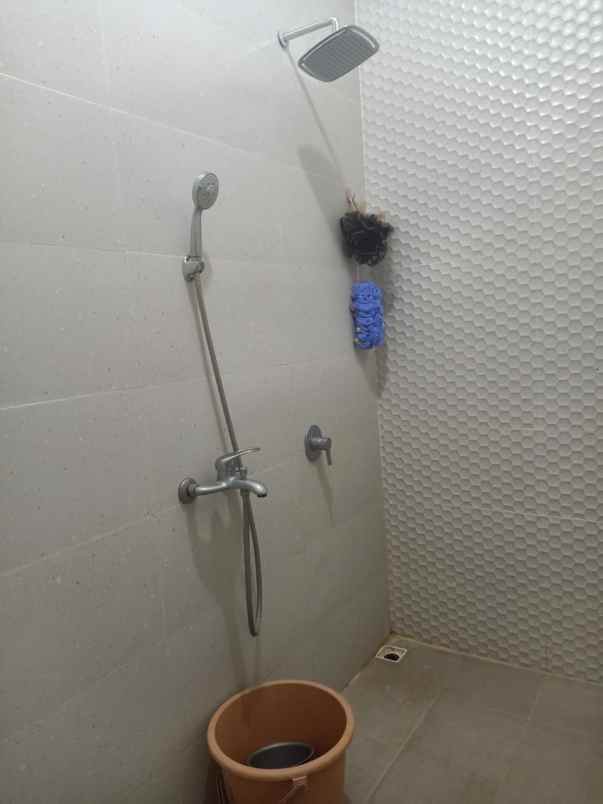 dijual rumah plamongan indah