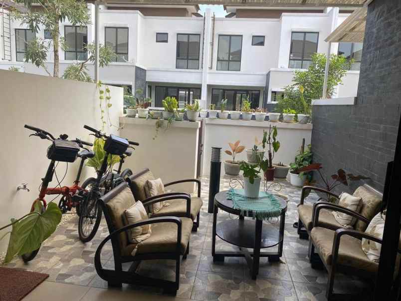 dijual rumah podomoro park