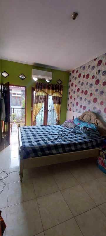 dijual rumah pondok bambu