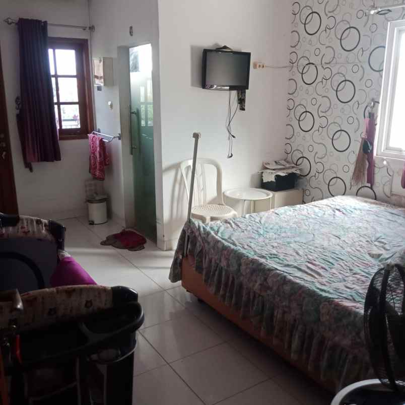 dijual rumah pondok gede