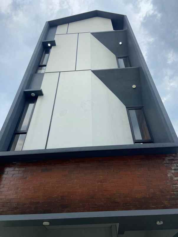 dijual rumah pondok labu