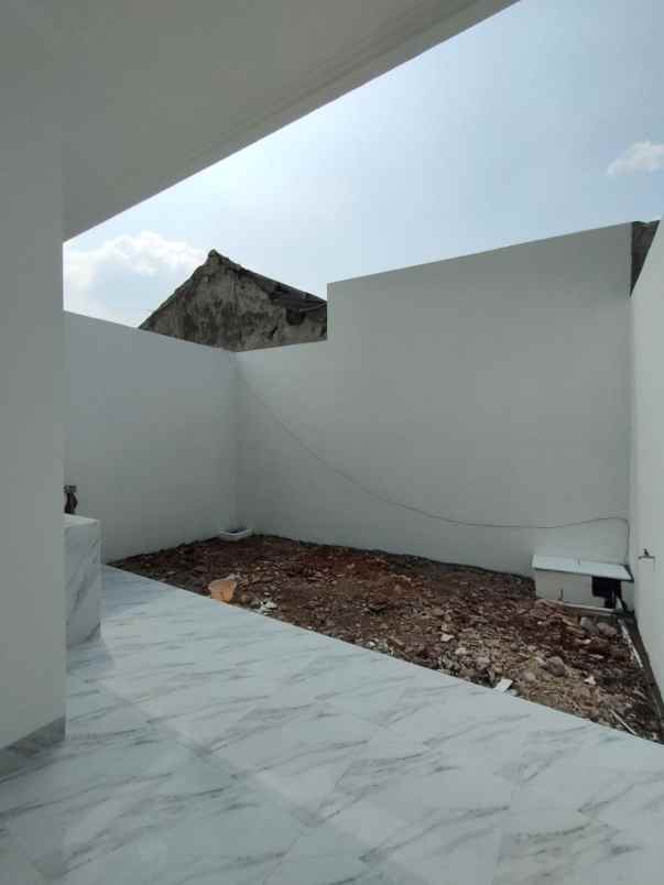 dijual rumah pondokrangon cipayung