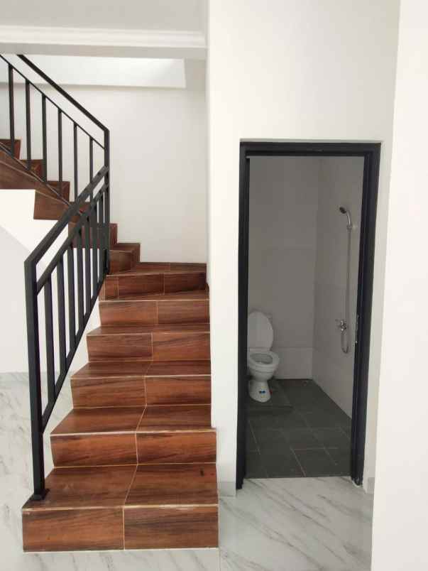 dijual rumah pondokrangon cipayung