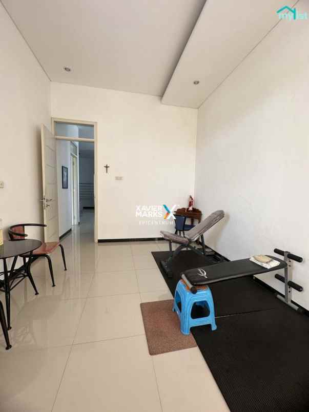 dijual rumah purimas