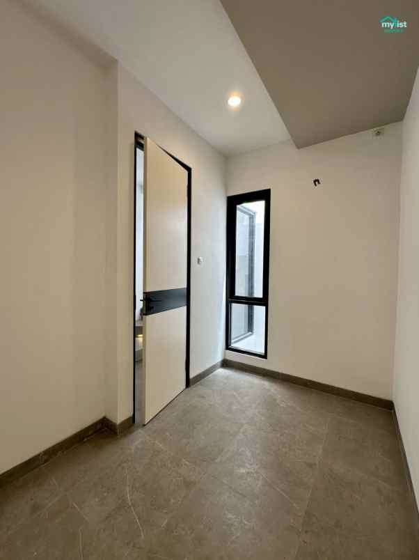 dijual rumah purimas