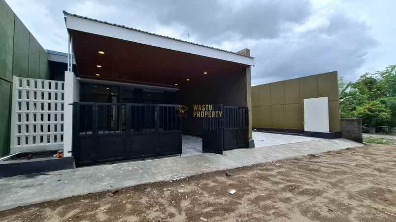 dijual rumah purwomartani kalasan